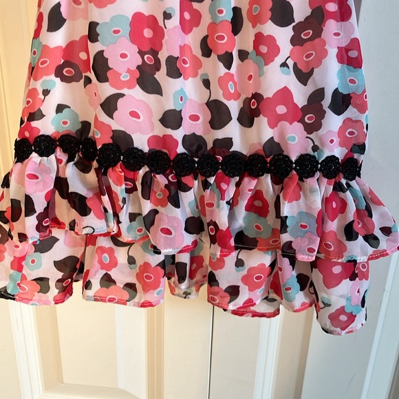 Fabulous Kate Spade ♠️ 12 month floral dress with black flower trim - Picture 3 of 8